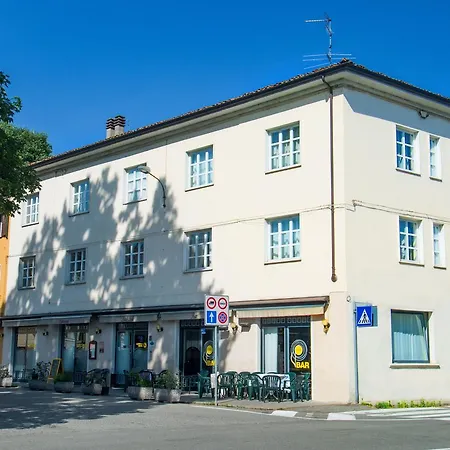 Trattoria Sole 호텔 *
